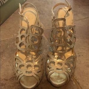 Jessica Simpson heels